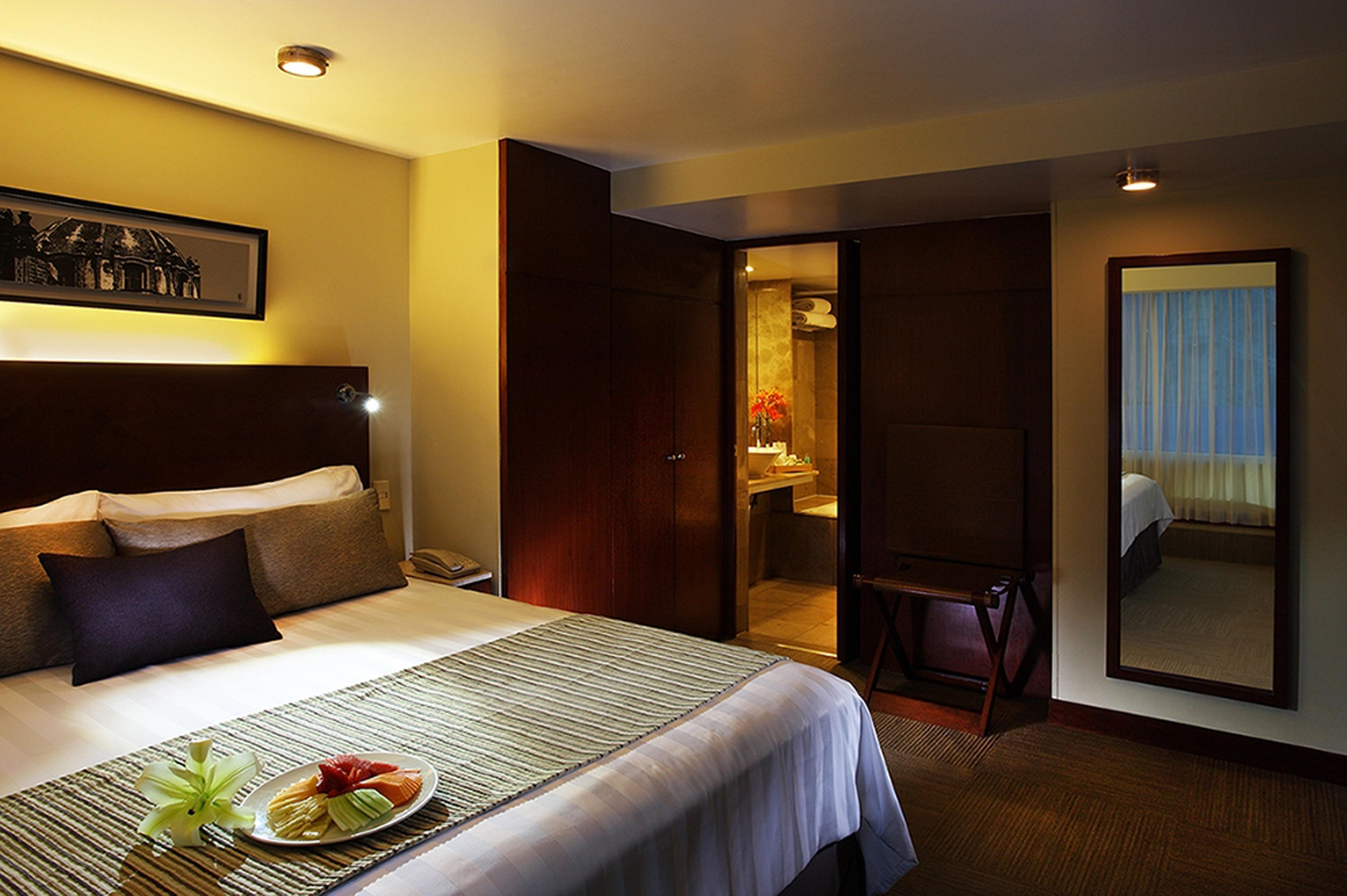 Emporio Reforma Otel Meksika Dış mekan fotoğraf A room at the hotel