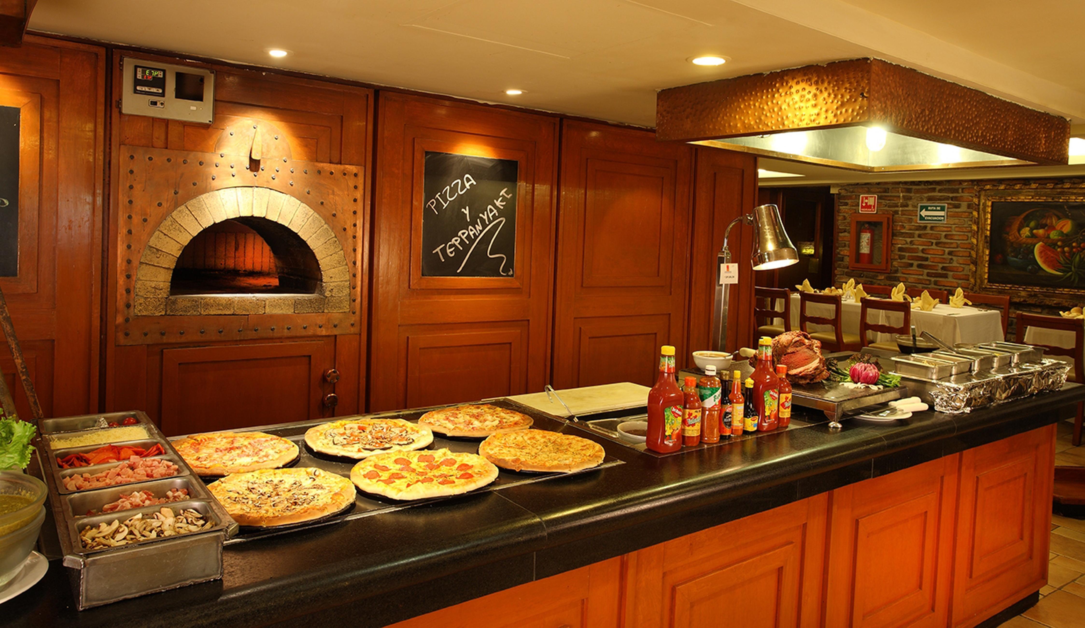 Emporio Reforma Otel Meksika Dış mekan fotoğraf Pizza counter at a hotel