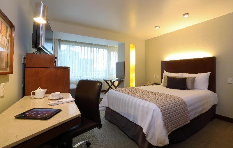 Emporio Reforma Otel Meksika Oda fotoğraf A typical room at the hotel