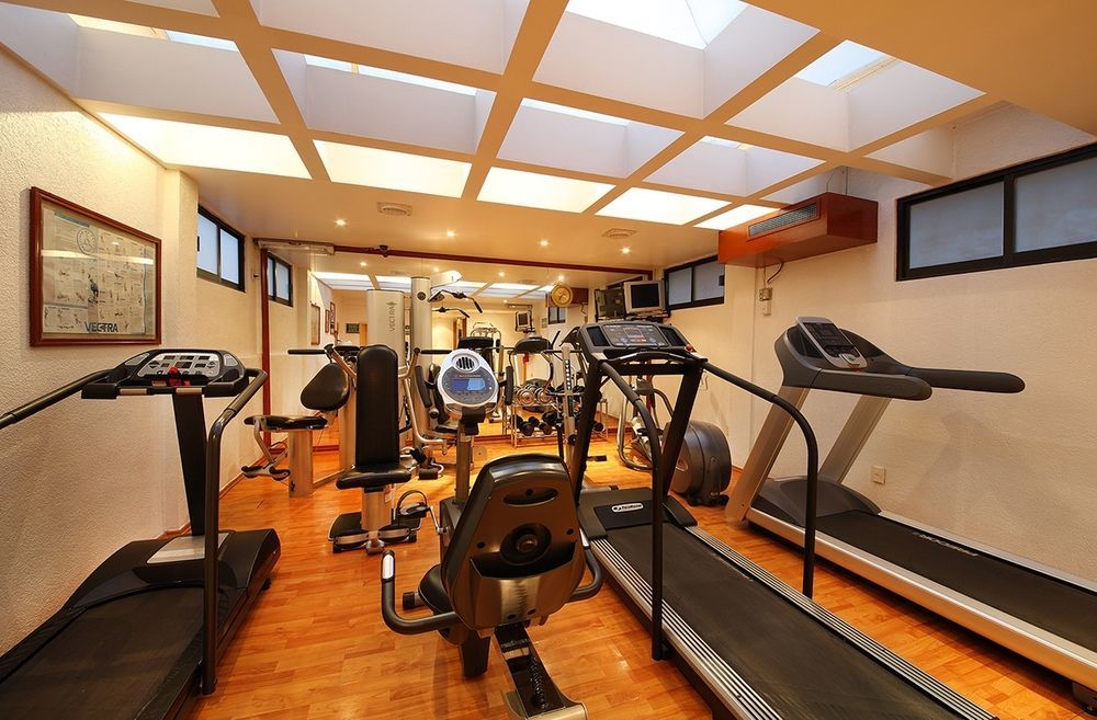 Emporio Reforma Otel Meksika Dış mekan fotoğraf A gym in a hotel